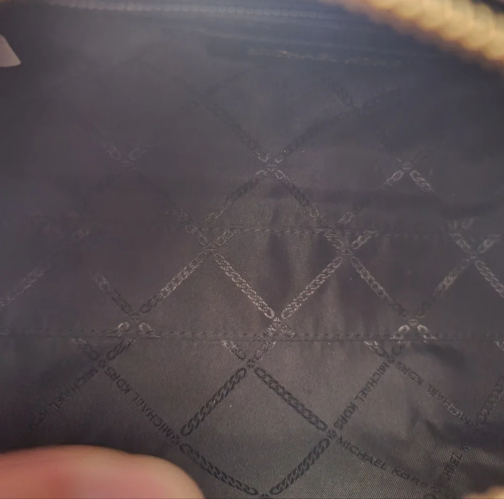 MICHAEL Michael Kors Stanton Barrell Bag - Picture 7 of 10